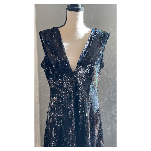 NWT Dress the Population Marilyn Sequin Dress - Picture 7 of 8